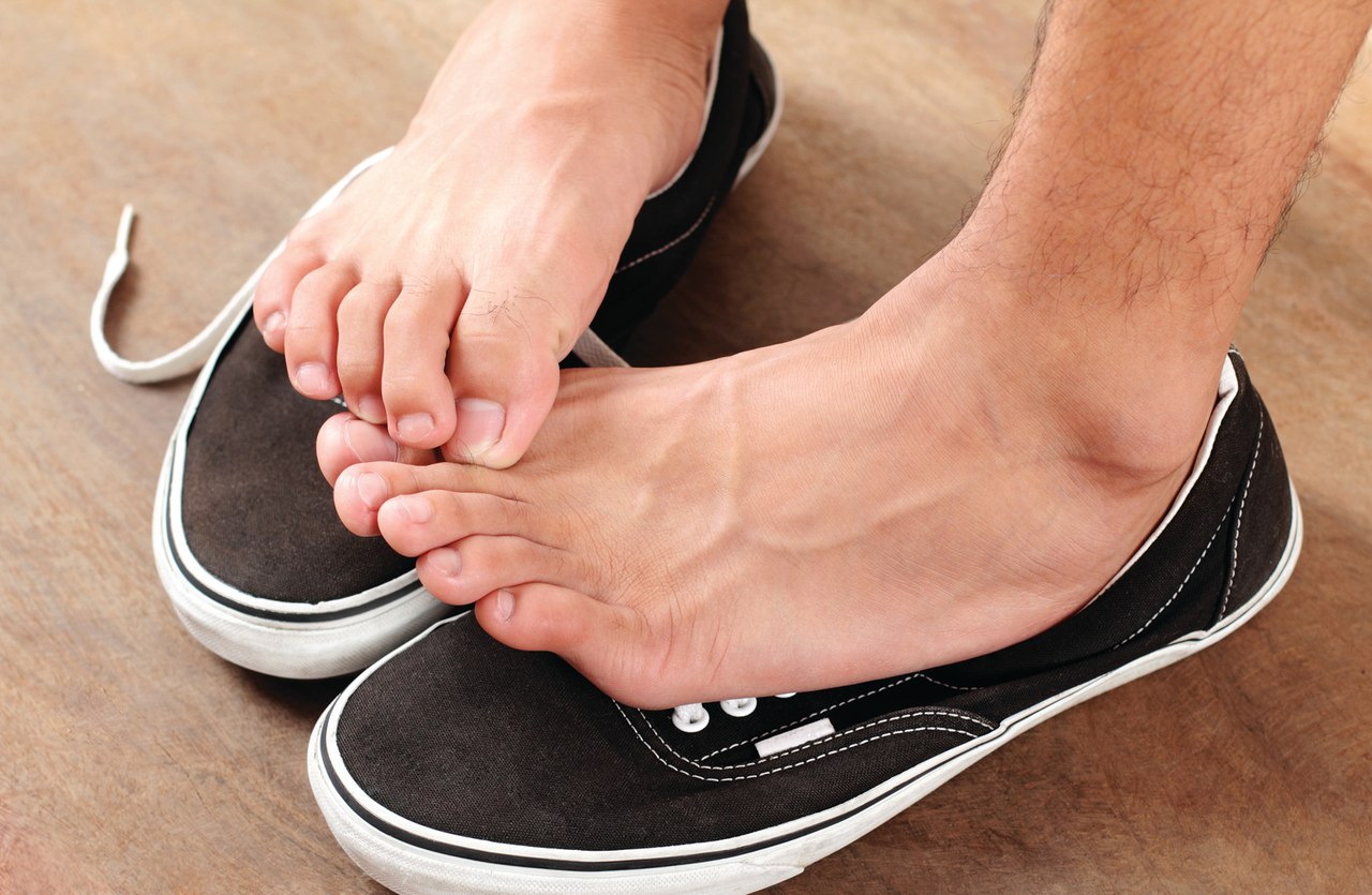Эффективные способы избавления от неприятного запаха ног