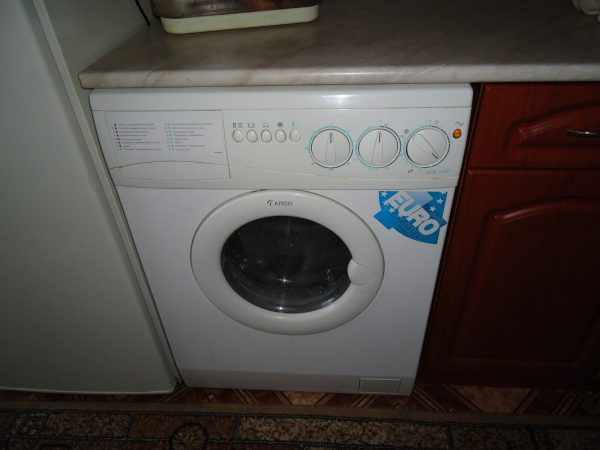 Полногабаритная стиральная машина